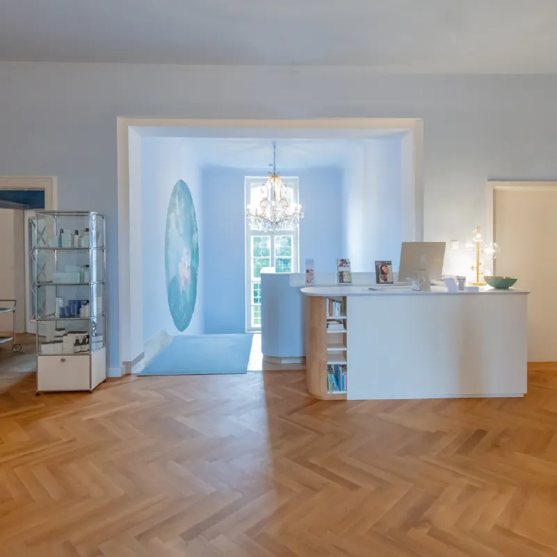 Praxisbereich Dermatologie im Schlosspalais München